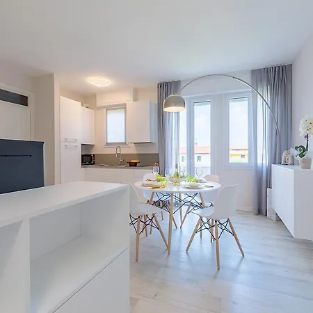 Appartamento Valeria By Wonderful Italy Sirmione Exterior photo